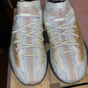 Preowned Adidas Yeezy Boost size men 9.5